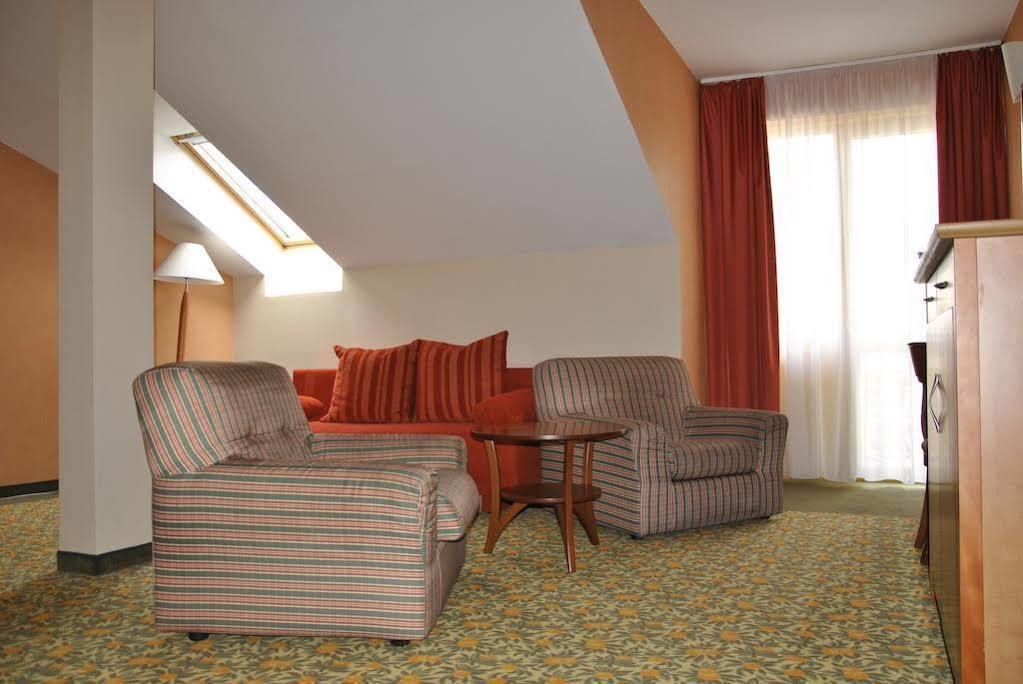 Vitalmed Hotel Sárvár Sarvar Exterior foto