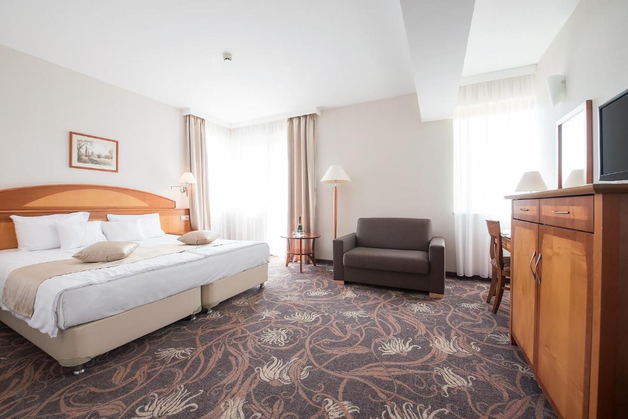 Vitalmed Hotel Sárvár Sarvar Exterior foto