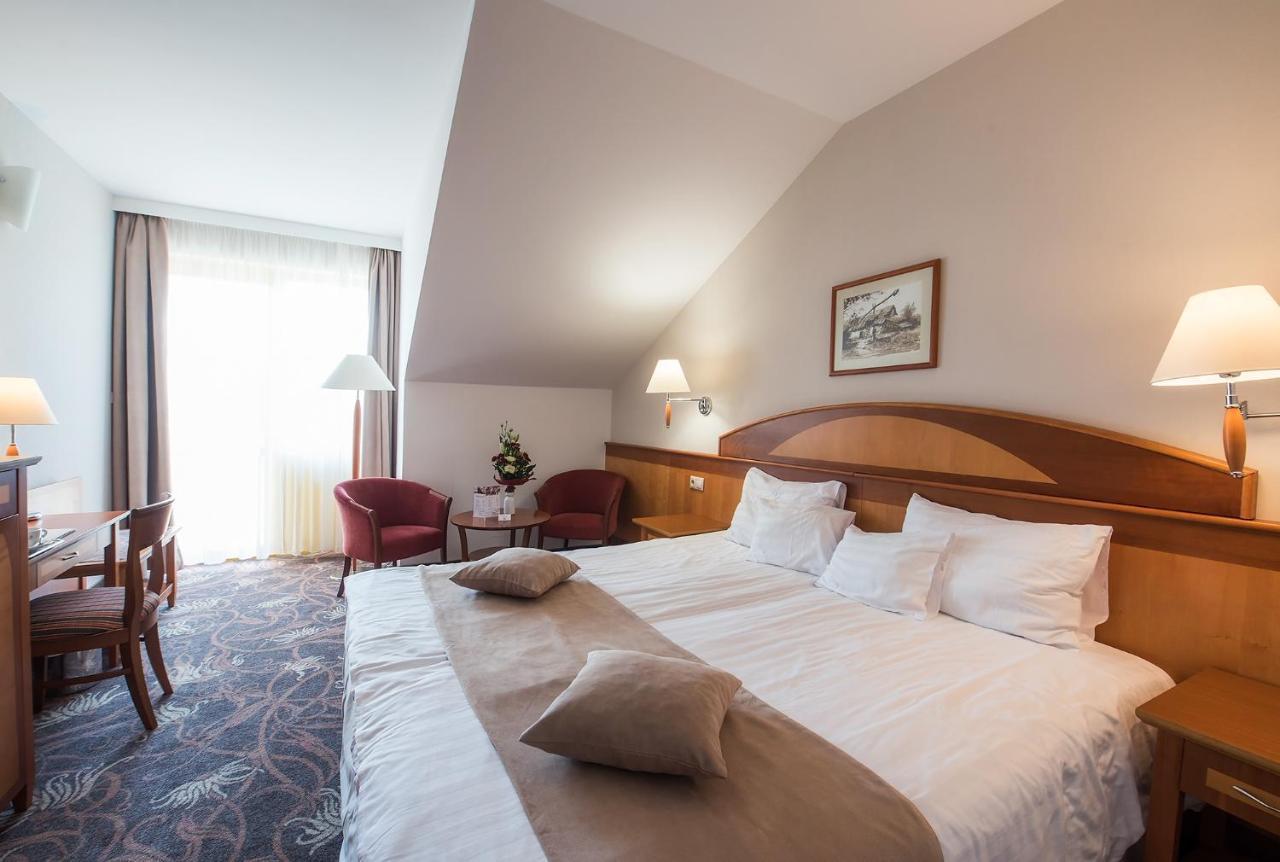 Vitalmed Hotel Sárvár Sarvar Exterior foto